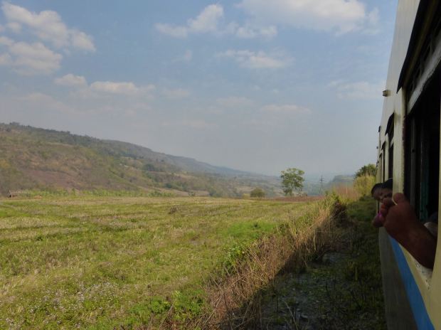 Pyin Oo Lwin - Hsipaw- train-viaduc birmanie-birmanie-nord birmanie-voyager enbirmanie-asie-roadtripsolo-backpackersasie-unsacadosenvoyage (3)