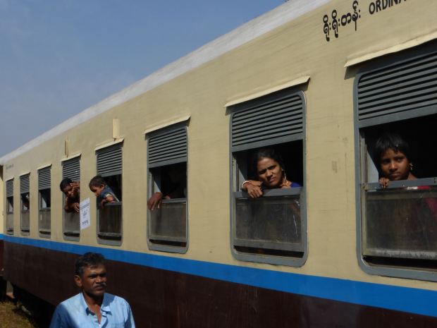 Pyin Oo Lwin - Hsipaw- train-viaduc birmanie-birmanie-nord birmanie-voyager enbirmanie-asie-roadtripsolo-backpackersasie-unsacadosenvoyage (9)