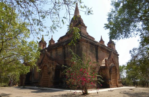 Bagan-Birmanie-Myanmar-Temples-Pagodes-Stupas-ebike-voyageenbirmanie-roadtripbirmanie-voyageusesolo-unsacadosenvoyage (27)